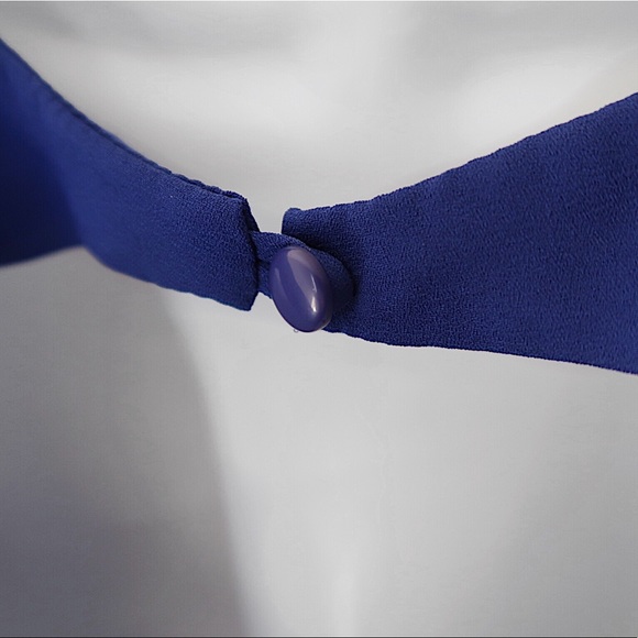 NWOT* Blue Sleeveless Blouse - Picture 4 of 5